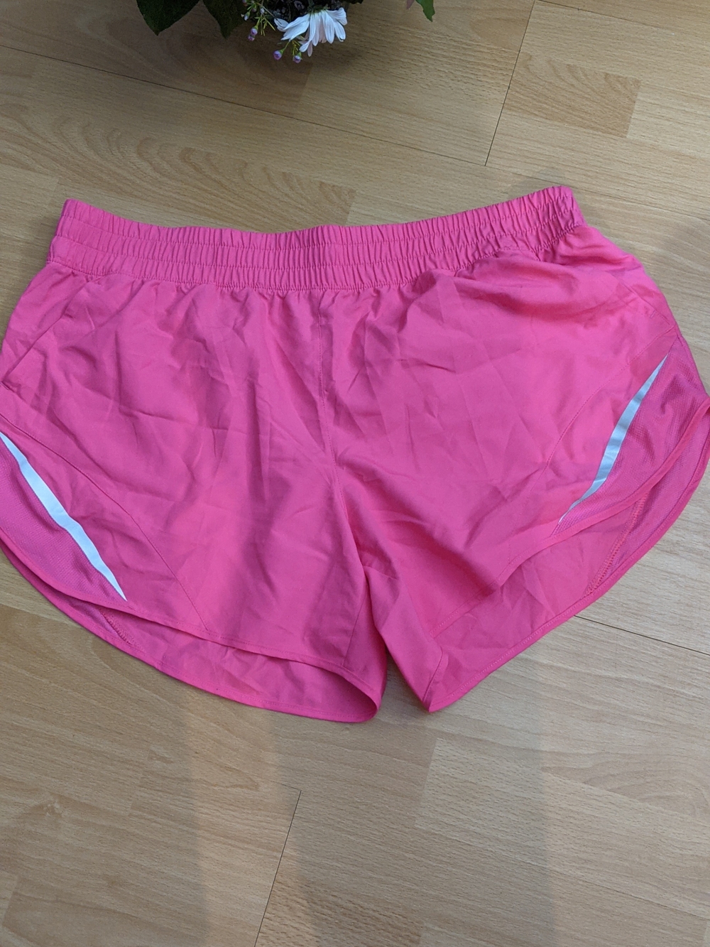 Women’s Active Running Shorts — Bright Pink